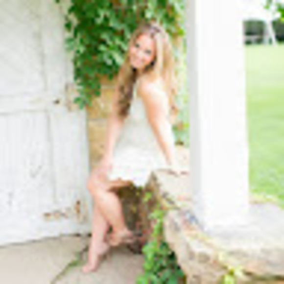 Meet your Posher, Stefanie - Picture 1 of 1